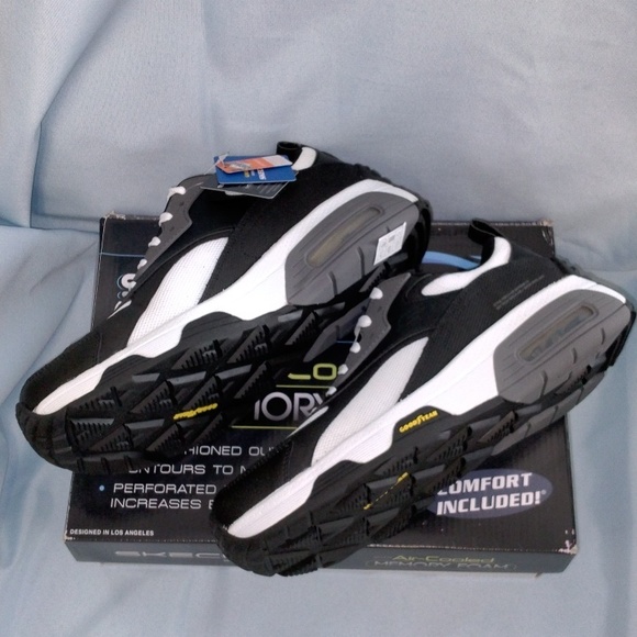 Sketchers Goodyear Sole brand new - Picture 3 of 6